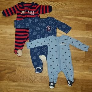 *Sold*Carters sports and bear boys feety Pj's 3ct
